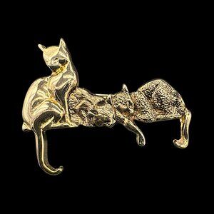 Vintage Cat Family Brooch Gold Tone Mother and Kittens Thailand